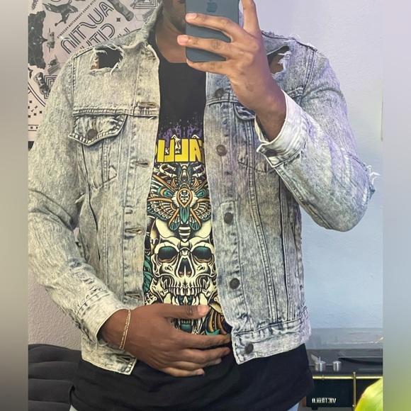 Vintage denim jacket - Picture 1 of 3